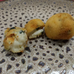 bolita-de-espinaca-caprichos-en-tu-mesa-pamplona-1