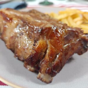 Costilla de cerdo barbacoa a baja temperatura